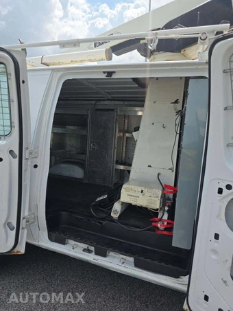2013 Ford Super Duty E-350 Commercial Cargo Van 138.0" WB - miniatura 13