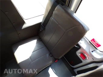 2013 Ford Super Duty E-350 Commercial Cargo Van 138.0" WB - miniatura 27