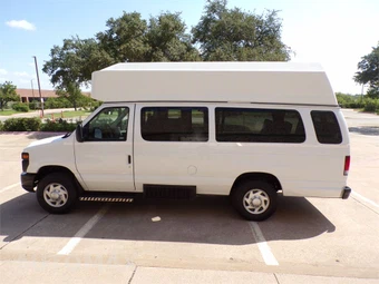 2013 Ford Super Duty E-350 Commercial Cargo Van 138.0" WB - miniatura 5