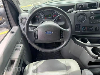 2013 Ford Super Duty E-350 Commercial Cargo Van 138.0" WB - miniatura 18