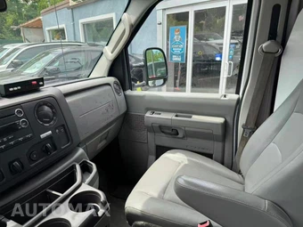 2013 Ford Super Duty E-350 Commercial Cargo Van 138.0" WB - miniatura 19
