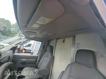 2013 Ford Super Duty E-350 Cutaway – miniatura 11