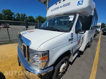 2013 Ford Super Duty E-350 Cutaway DRW
