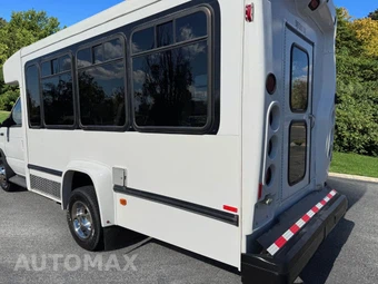 2013 Ford Super Duty E-350 Cutaway DRW - miniatura 11