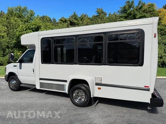2013 Ford Super Duty E-350 Cutaway DRW - miniatura 12