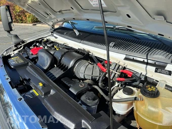 2013 Ford Super Duty E-350 Cutaway DRW - miniatura 18