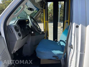 2013 Ford Super Duty E-350 Cutaway DRW - miniatura 21
