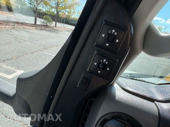 2013 Ford Super Duty E-350 Cutaway DRW - miniatura 35