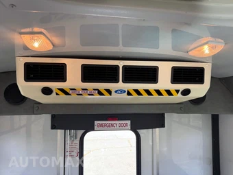 2013 Ford Super Duty E-350 Cutaway DRW - miniatura 38