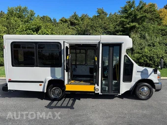 2013 Ford Super Duty E-350 Cutaway DRW - miniatura 4