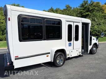 2013 Ford Super Duty E-350 Cutaway DRW - miniatura 7
