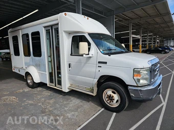 2013 Ford Super Duty E-350 Cutaway DRW - miniatura 3