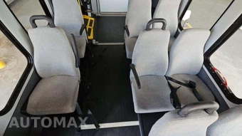 2013 Ford Super Duty E-350 Cutaway DRW - miniatura 32
