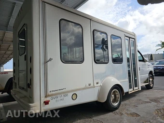 2013 Ford Super Duty E-350 Cutaway DRW - miniatura 4