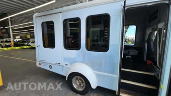 2013 Ford Super Duty E-350 Cutaway DRW - miniatura 41