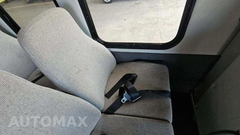 2013 Ford Super Duty E-350 Cutaway DRW - miniatura 43