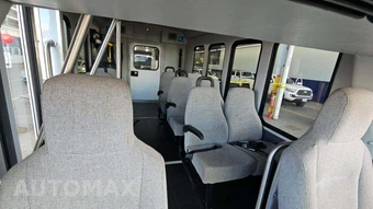 2013 Ford Super Duty E-350 Cutaway DRW - miniatura 47