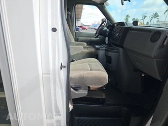 2013 Ford Super Duty E-350 Cutaway DRW - miniatura 8