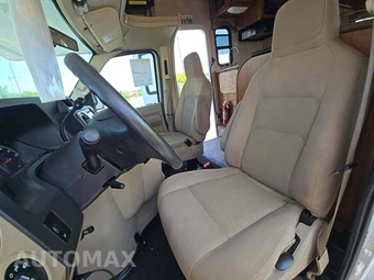 2013 Ford Super Duty E-350 Cutaway DRW - miniatura 6