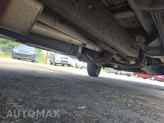2013 Ford Super Duty E-350 Wagon XLT 138.0" WB - miniatura 14