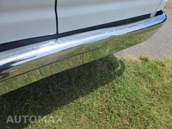2013 Ford Super Duty E-350 Wagon XLT 138.0" WB - miniatura 21