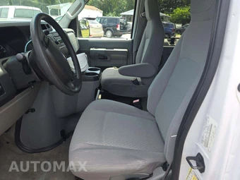 2013 Ford Super Duty E-350 Wagon XLT 138.0" WB - miniatura 6
