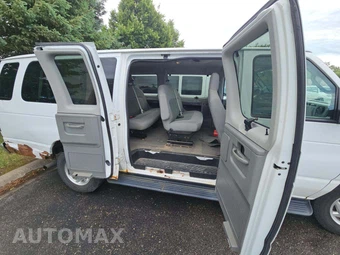 2013 Ford Super Duty E-350 Wagon XLT 138.0" WB - miniatura 14