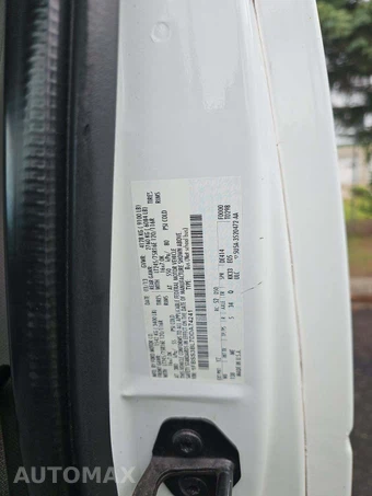 2013 Ford Super Duty E-350 Wagon XLT 138.0" WB - miniatura 2