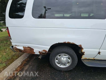 2013 Ford Super Duty E-350 Wagon XLT 138.0" WB - miniatura 29