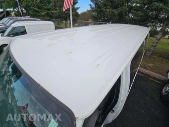 2013 Ford Super Duty E-350 Wagon XLT 138.0" WB - miniatura 9