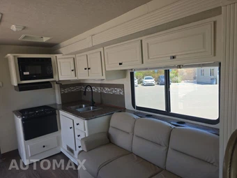 2013 Ford Super Duty E-450 Cutaway DRW 158.0" WB - miniatura 2