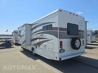 2013 Ford Super Duty E-450 Cutaway DRW 158.0" WB - miniatura 6