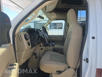 2013 Ford Super Duty E-450 Cutaway DRW 158.0" WB - miniatura 7