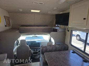 2013 Ford Super Duty E-450 Cutaway DRW 158.0" WB - miniatura 9