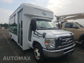 2013 Ford Super Duty E-450 Cutaway DRW - miniatura 3