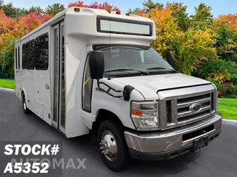2013 Ford Super Duty E-450 Cutaway DRW - car from the USA, Manheim Buy-Now listing at AUTOMAX