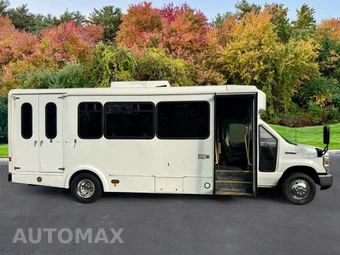 2013 Ford Super Duty E-450 Cutaway DRW - miniatura 11