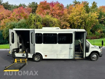 2013 Ford Super Duty E-450 Cutaway DRW - miniatura 14
