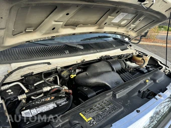 2013 Ford Super Duty E-450 Cutaway DRW - miniatura 17