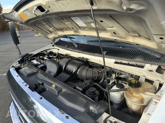 2013 Ford Super Duty E-450 Cutaway DRW - miniatura 18
