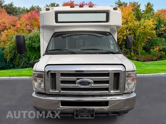 2013 Ford Super Duty E-450 Cutaway DRW - miniatura 2