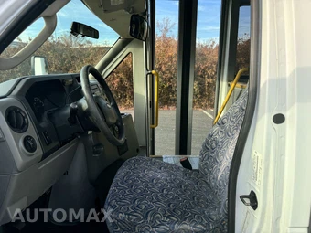 2013 Ford Super Duty E-450 Cutaway DRW - miniatura 20