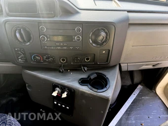 2013 Ford Super Duty E-450 Cutaway DRW - miniatura 23