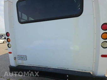 2013 Ford Super Duty E-450 Cutaway DRW - miniatura 16