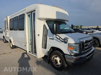 2013 Ford Super Duty E-450 Cutaway DRW - miniatura 3