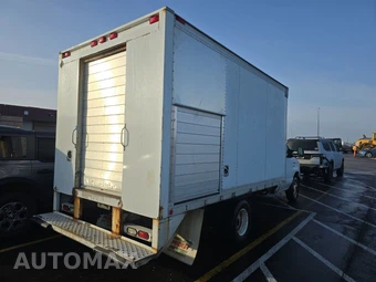 2013 Ford Super Duty E-450 Cutaway DRW - miniatura 4