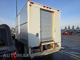 2013 Ford Super Duty E-450 Cutaway DRW - miniatura 6