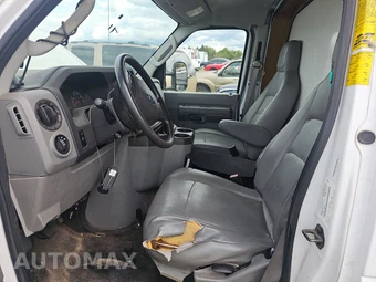 2013 Ford Super Duty E-450 Cutaway DRW - miniatura 3