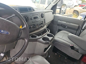 2013 Ford Super Duty E-450 Cutaway DRW - miniatura 4