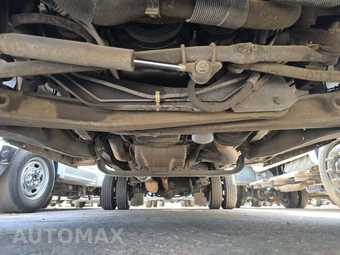2013 Ford Super Duty E-450 Cutaway DRW - miniatura 17